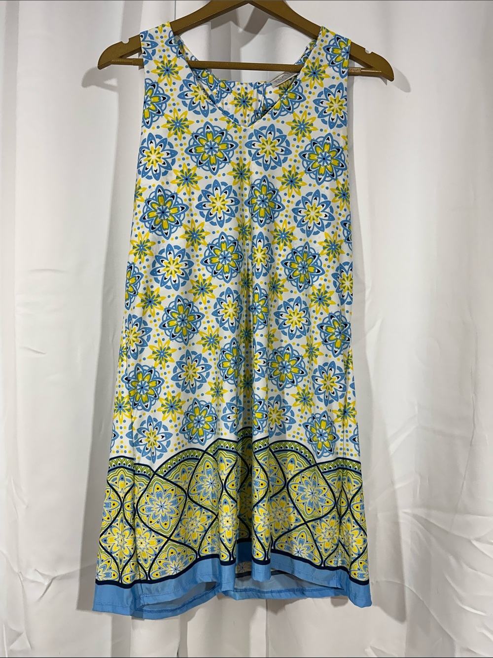 Beach Break Sleeveless Swing Dress Size Small Blue Yellow Medallion Print